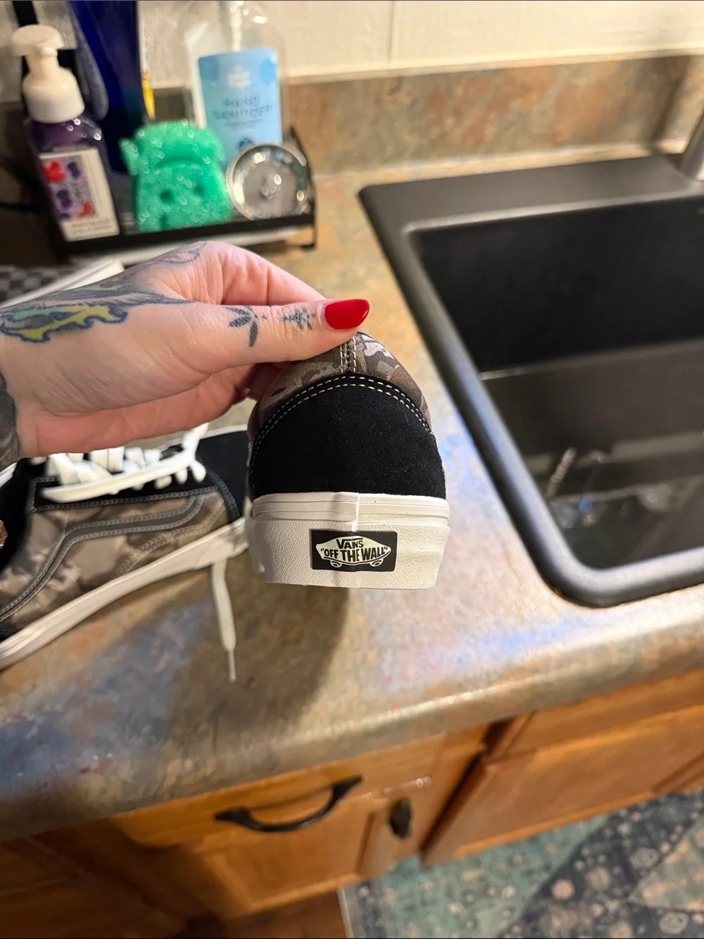 Vans Uni Sex Black and Gray Camo Low-Top Sneakers